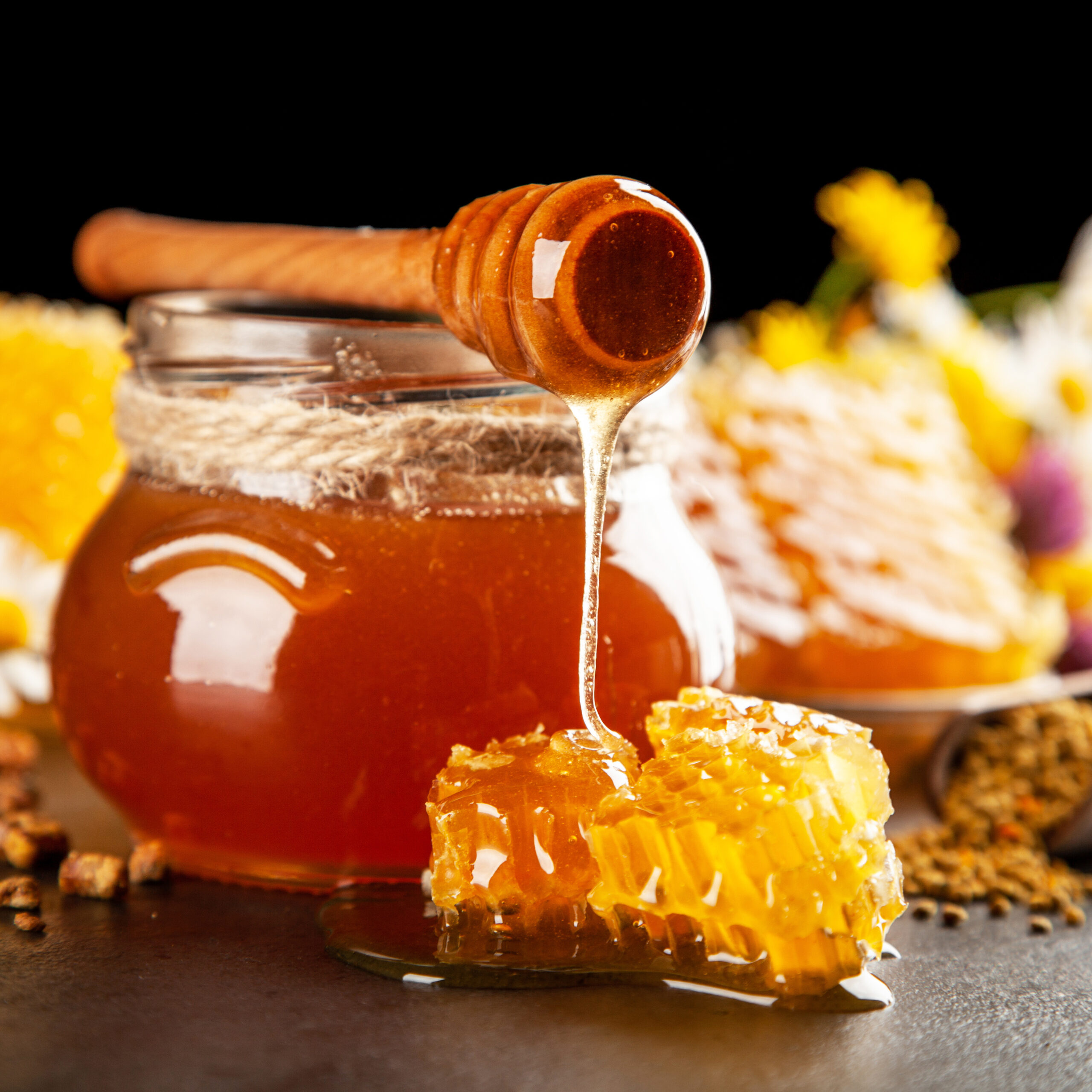 Honey jar and dipper